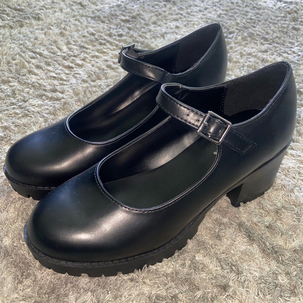 Mary Jane platform shoes